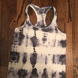 Lululemon tank top